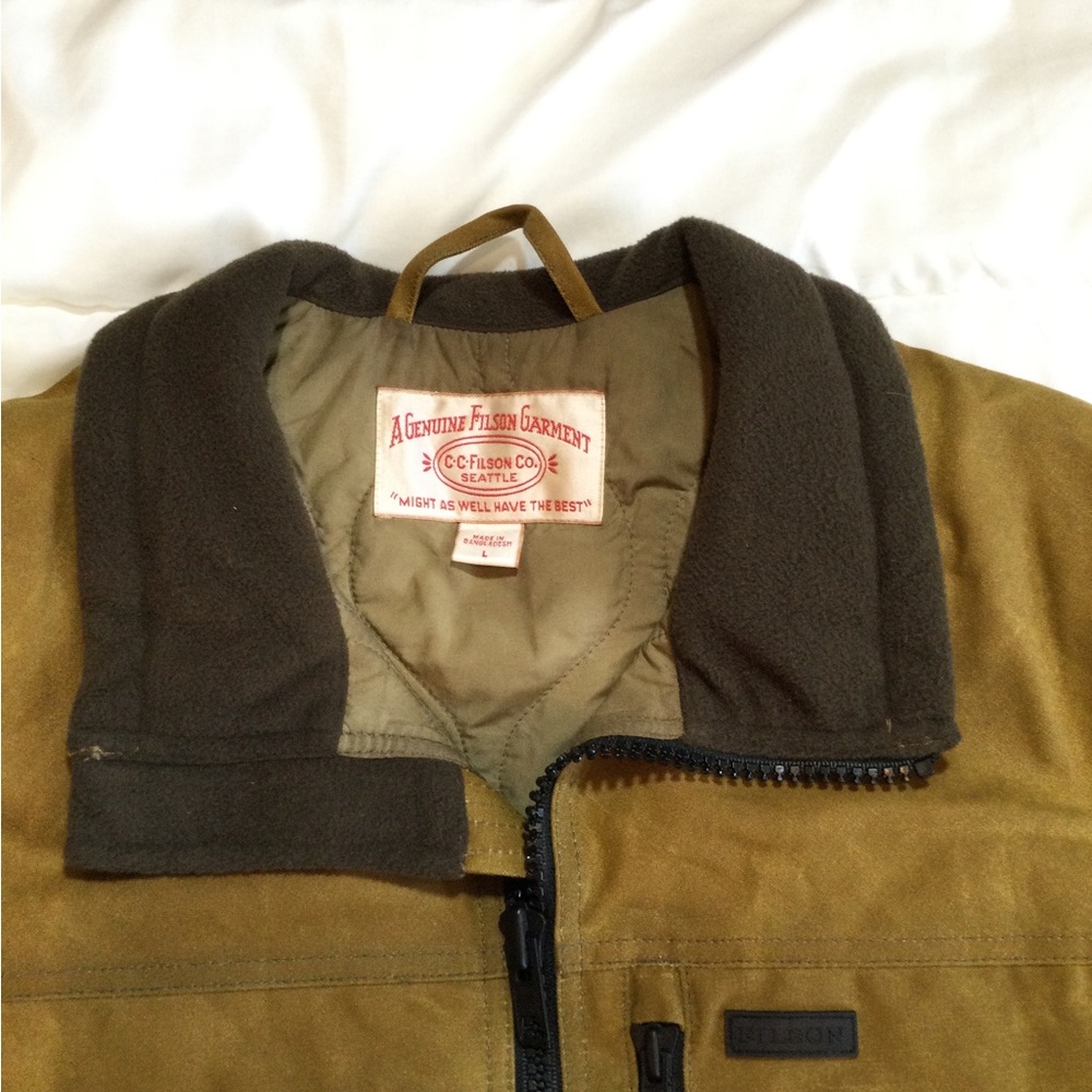 Filson Primaloft Vest - Picture 6 of 10